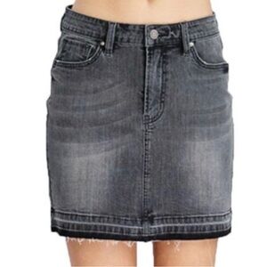 Wishlish Jeans Black Washed 5 Pocket Raw Hem  Denim Mini Skirt Size Medium